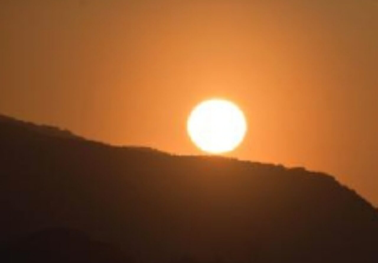 春分の日夕陽